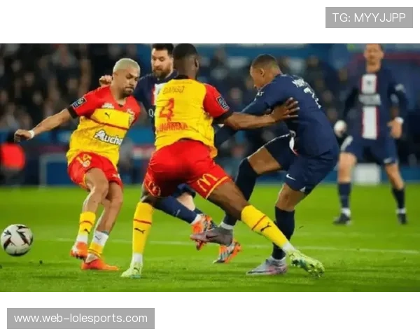 里尔中场控制力碾压梅斯，客场攻势持续施压